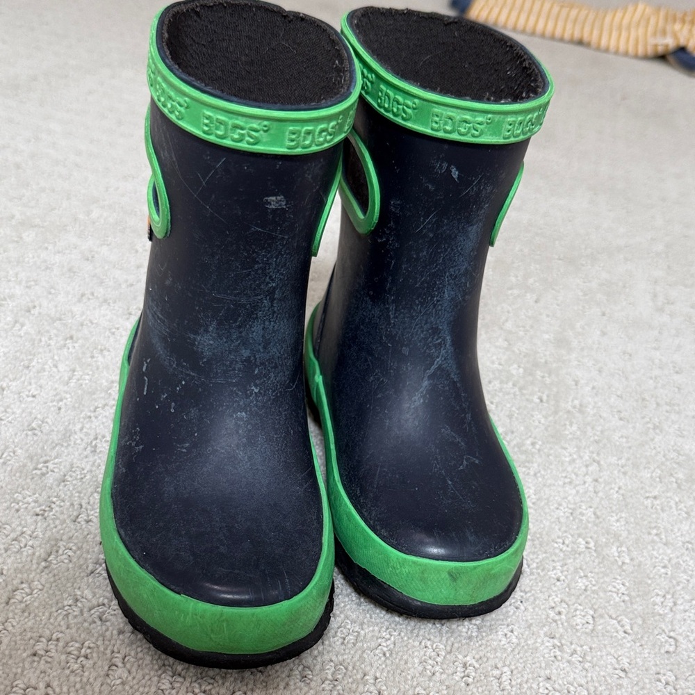 Bogs Kids Navy with Bright Green Trim Rain Boots